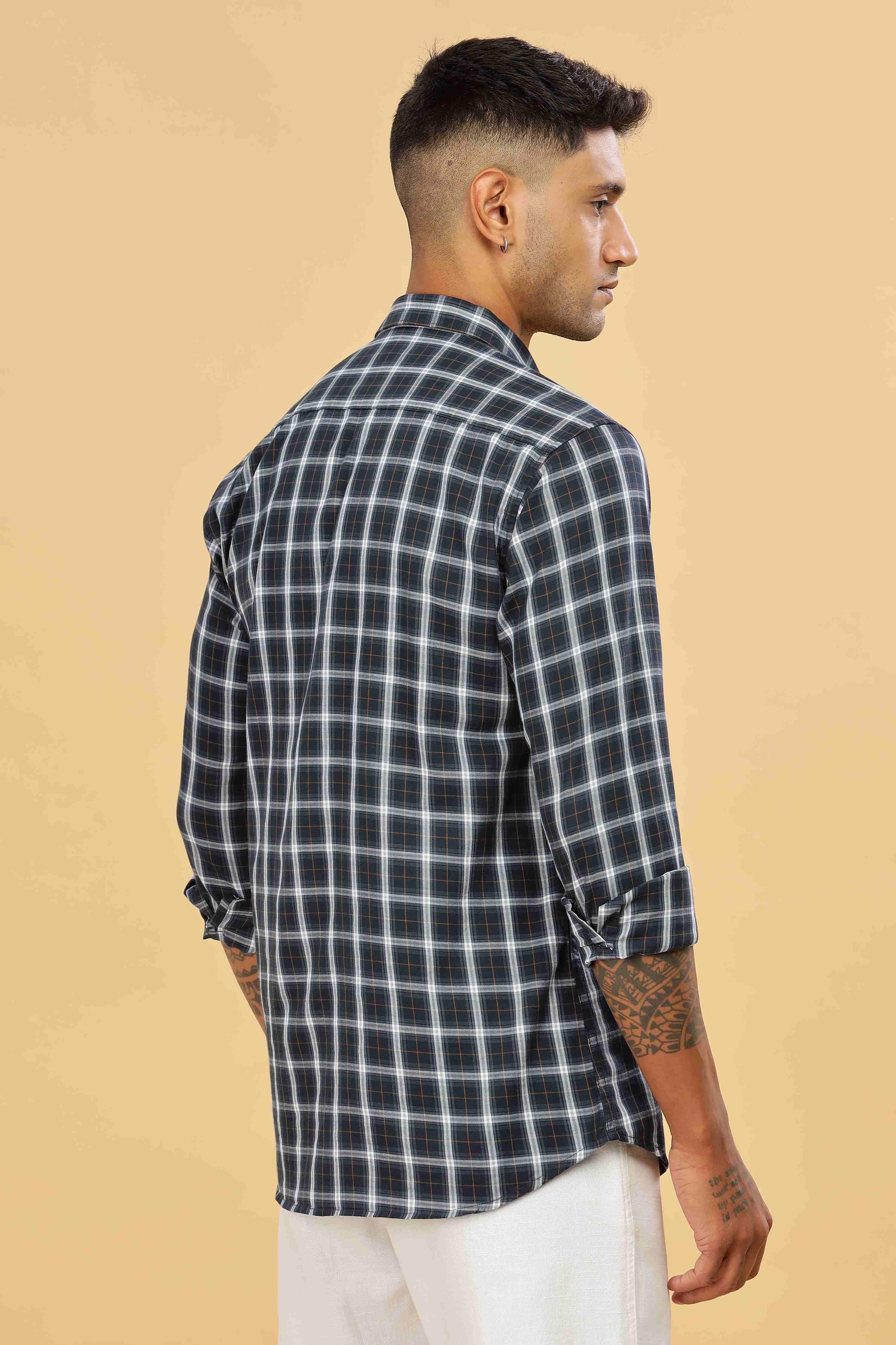 Men's Black and White Casual Checks Shirt