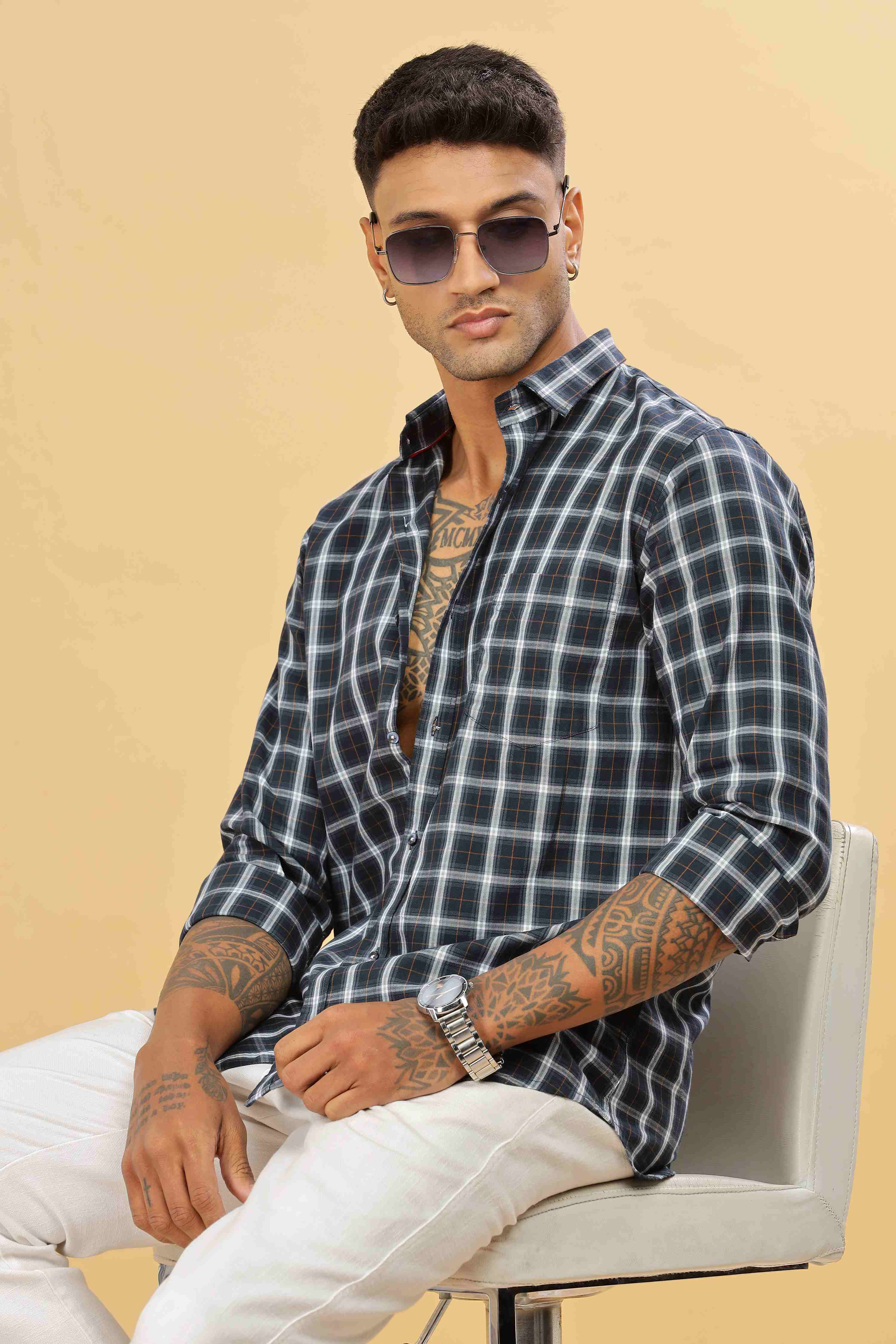 Men's Black and White Casual Checks Shirt