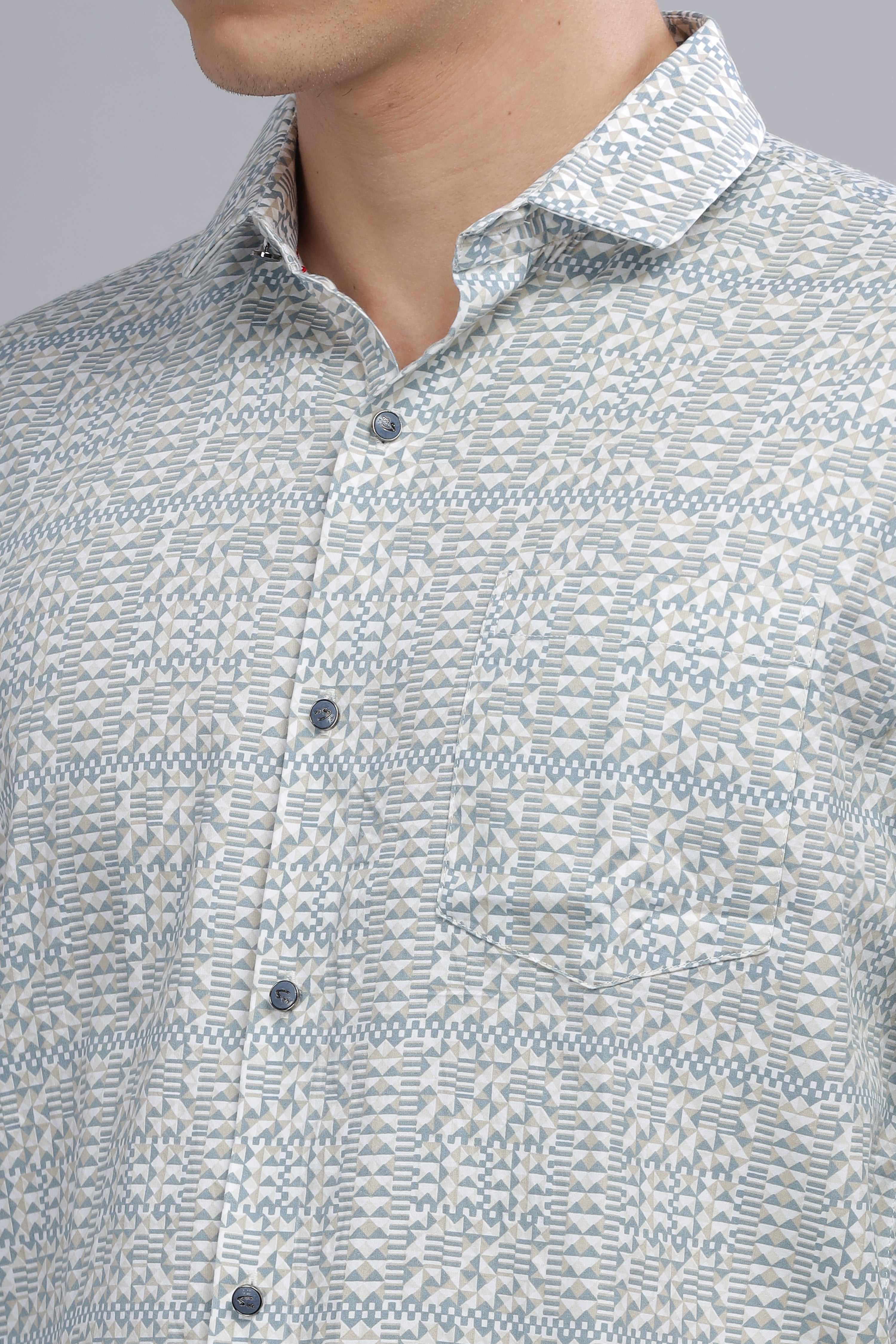 Graphic solid Printed grey shirt