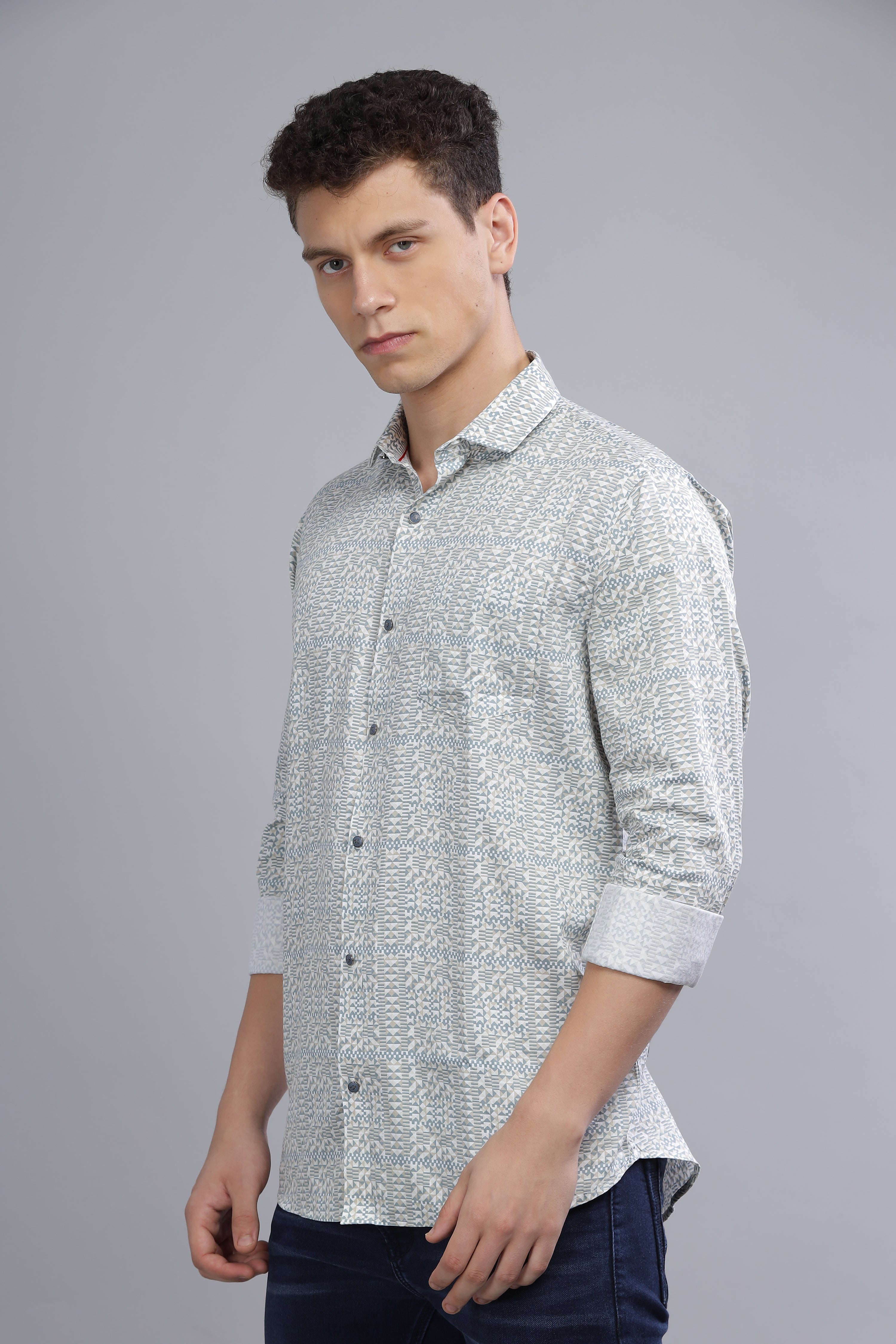 Graphic solid Printed grey shirt