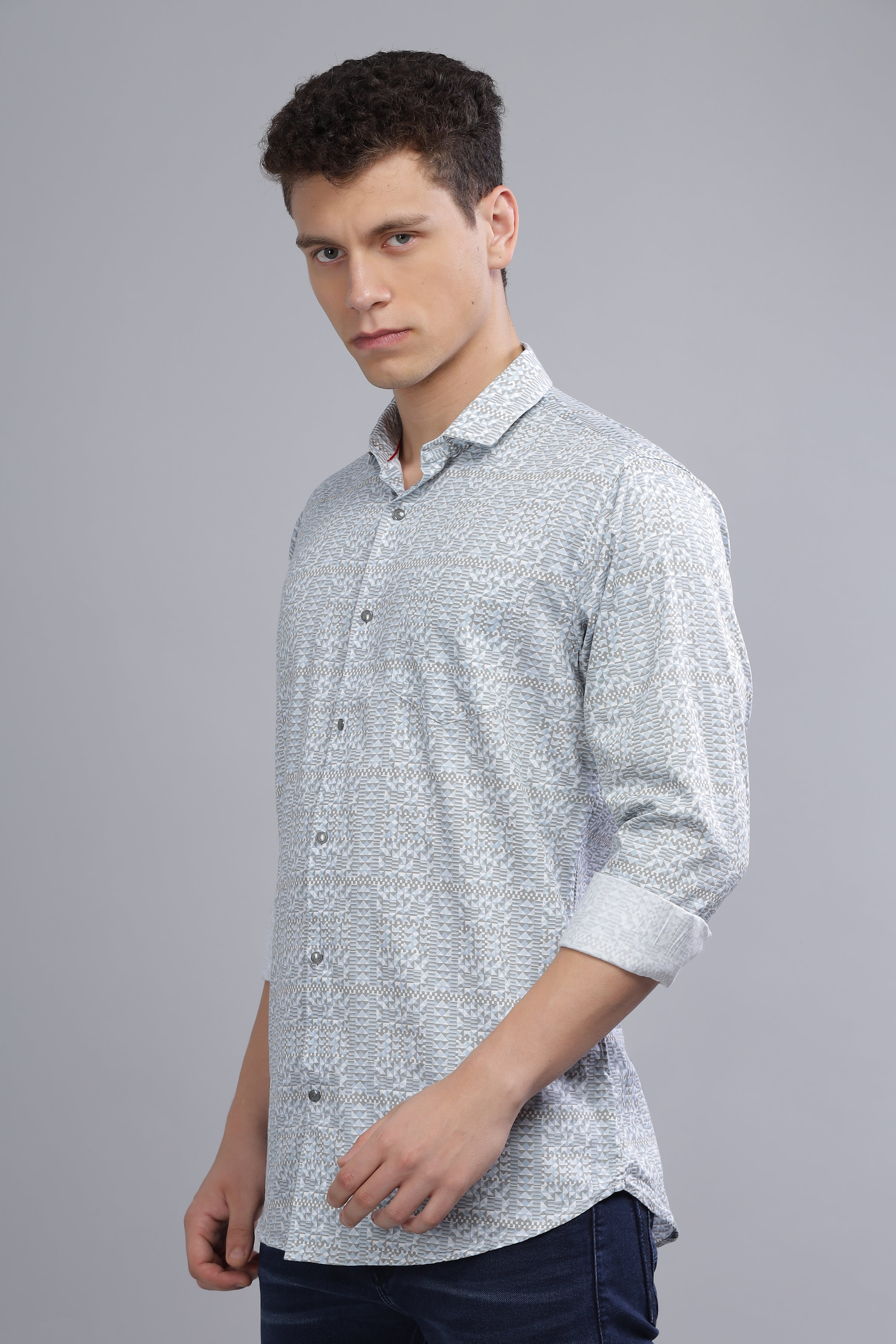 Graphic solid Printed grey shirt